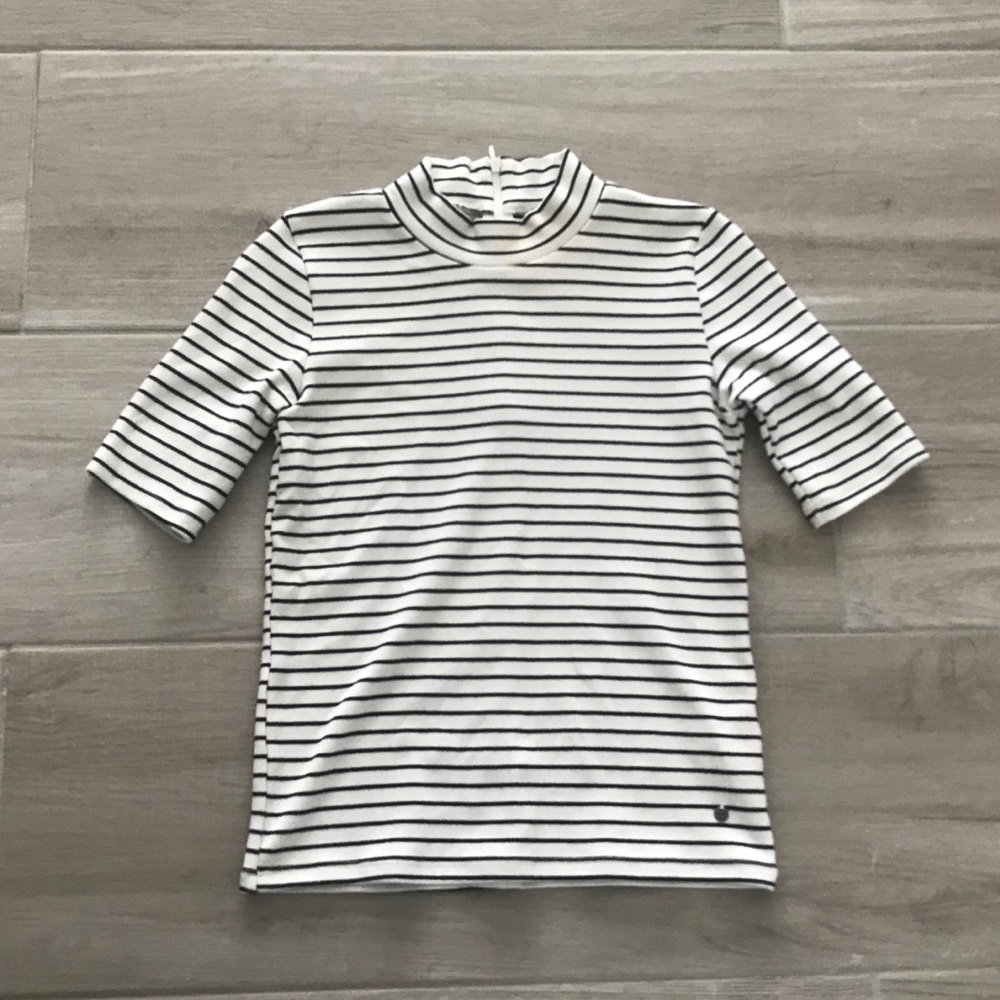 SOLD! NWOT Abercrombie & Fitch Fitted Top